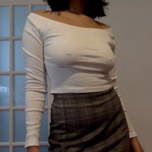 White off the shoulder crop top